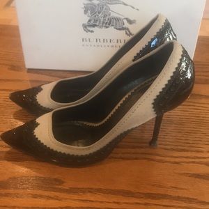 Burberry Brogue Alkerden Black Beige Stiletto Pump Heels